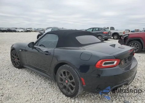 2017 Fiat 124 Spider Classica z USA, uszkodzony, nr VIN JC1NFAEK5H0116842